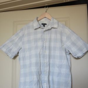 SOLD Men's Van Heusen Button Up Shirt EUC